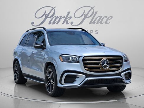 Certified 2026 Mercedes-Benz GLS 450 4MATIC image 4