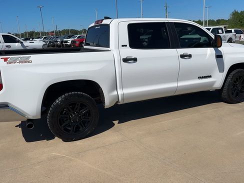 Used 2020 Toyota Tundra SR5 image 9