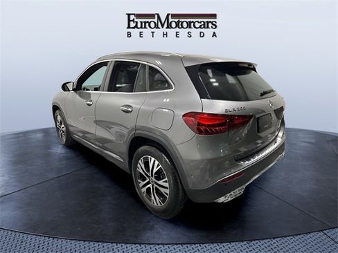 Used 2025 Mercedes-Benz GLA 250 4MATIC image 3