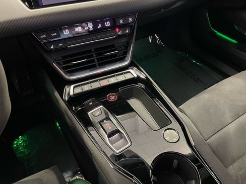 Used 2024 Audi RS e-tron GT w/ Carbon Performance Package AWD/4WD image 45