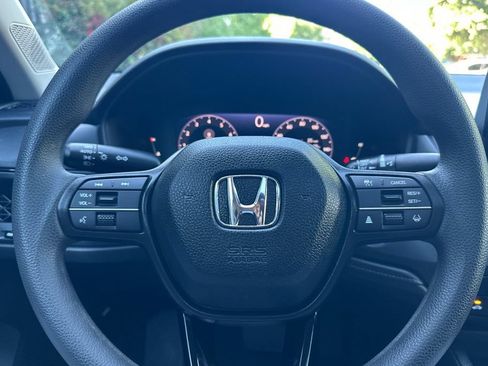 Certified 2025 Honda Accord SE image 22