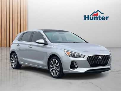 Used 2020 Hyundai Elantra GT w/ Style Package 02