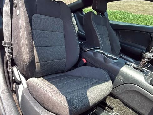 Used 2016 Ford Mustang Coupe RWD image 22