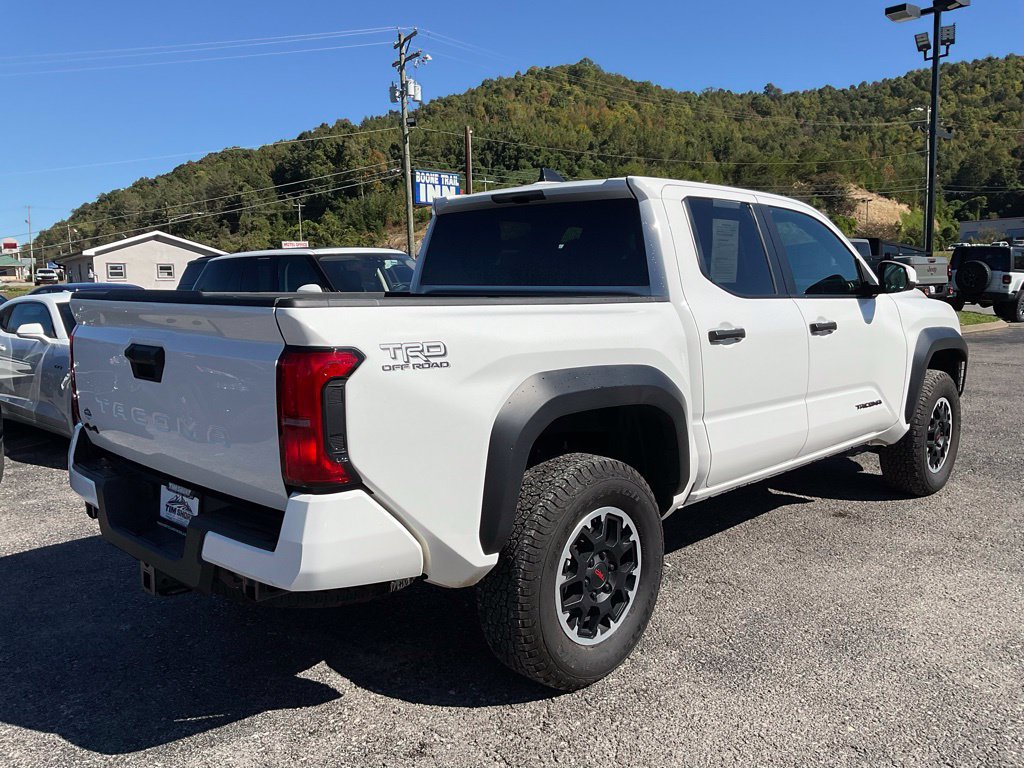 Used 2026 Toyota Tacoma TRD Off-Road AWD/4WD image 6