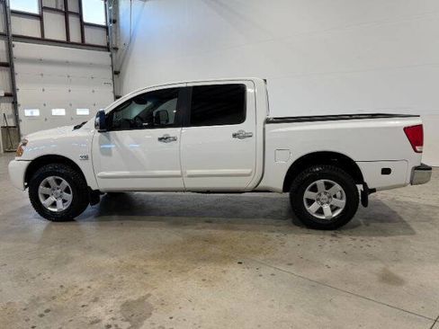 Used 2004 Nissan Titan LE w/ (Tow) Big Tow Pkg AWD/4WD image 12