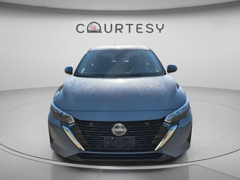 Certified 2024 Nissan Sentra SV FWD image 10