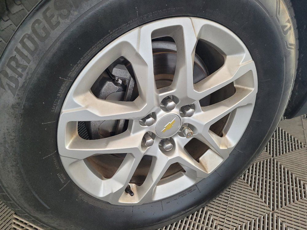 Used 2020 Chevrolet Traverse LS FWD image 31