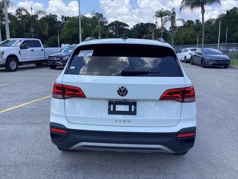 Used 2023 Volkswagen Taos S FWD image 4