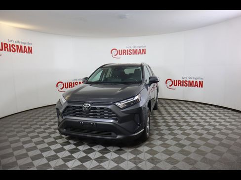 Used 2023 Toyota RAV4 XLE AWD/4WD image 1