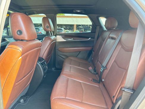 Used 2023 Cadillac XT5 Premium Luxury w/ Technology Package FWD image 15