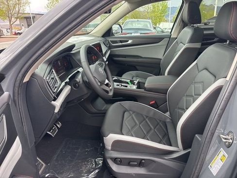 New 2026 Volkswagen Atlas Peak Edition AWD/4WD image 7