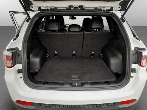 Used 2025 Jeep Compass Trailhawk image 31