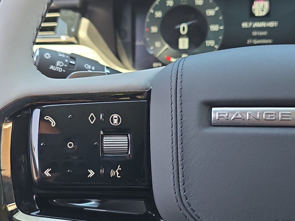 New 2026 Land Rover Range Rover Velar S AWD/4WD image 17