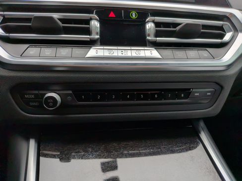 Used 2022 BMW 330i Sedan w/ Driving Assistance Package image 21