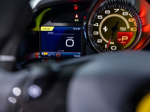 Used 2019 Ferrari 812 Superfast RWD image 40