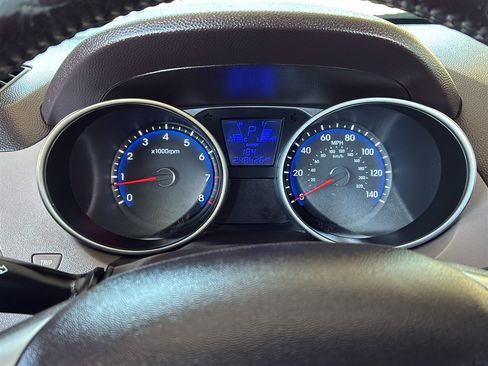 Used 2012 Hyundai Tucson GLS image 17