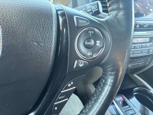 Used 2016 Honda Pilot Elite image 41