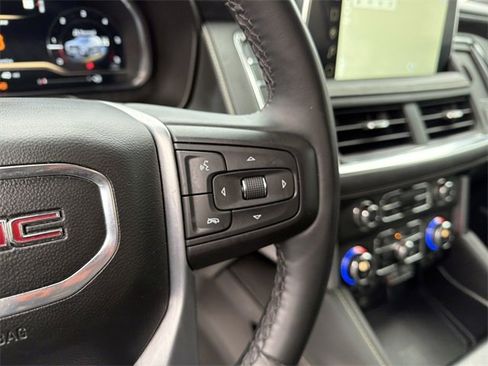 Used 2023 GMC Yukon SLT image 21