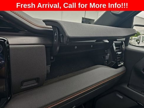 Used 2025 GMC Sierra 1500 AT4 w/ Technology Package AWD/4WD image 20