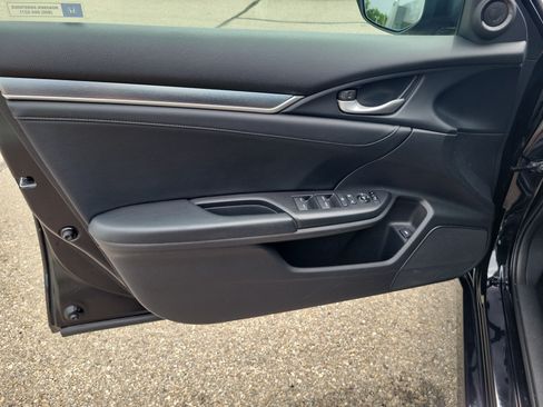 Used 2017 Honda Civic EX-L image 18