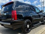Used 2011 Cadillac Escalade Premium image 6