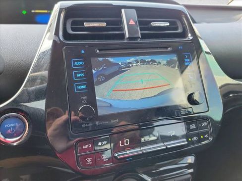 Used 2017 Toyota Prius Three FWD image 15
