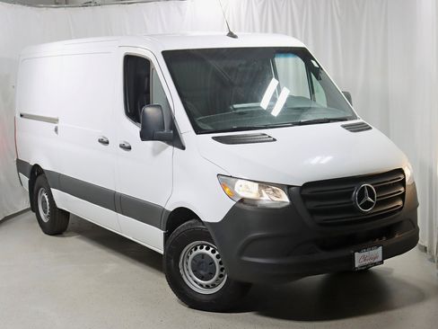 Used 2023 Mercedes-Benz Sprinter 2500 image 6