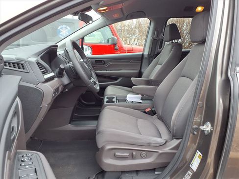 Used 2018 Honda Odyssey EX image 16