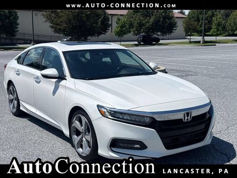 Used 2018 Honda Accord Touring image 1