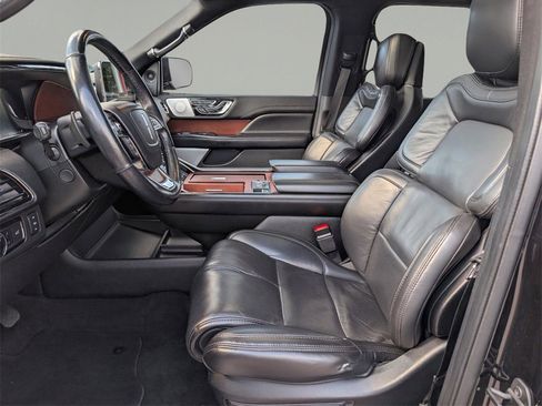 Used 2020 Lincoln Navigator L Reserve w/ Equipment Group 208A Reserve image 18