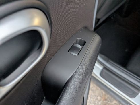 Used 2016 Kia Soul Base image 11