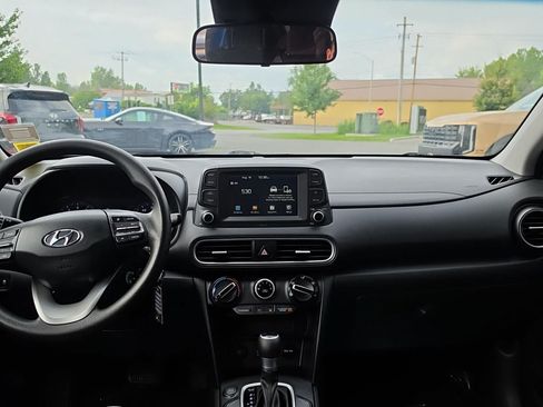 Used 2020 Hyundai Kona SE FWD image 12