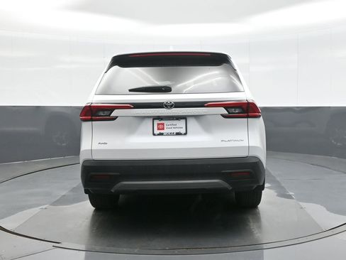 Used 2024 Toyota Grand Highlander Platinum image 8