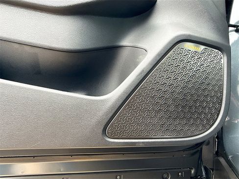 New 2025 Mitsubishi Outlander SE image 19