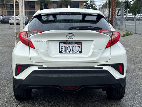 Used 2018 Toyota C-HR XLE image 5