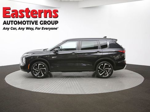 Used 2023 Mitsubishi Outlander SE image 61