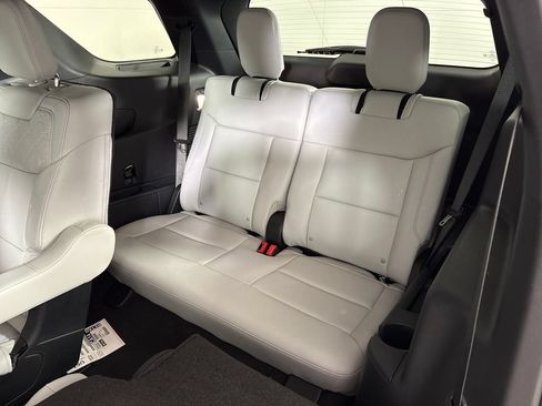 New 2027 Ford Explorer Platinum AWD/4WD image 32
