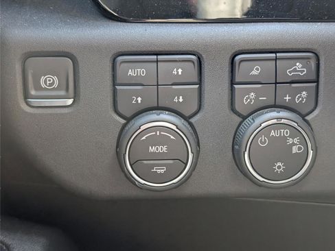 Used 2024 Chevrolet Silverado 1500 LT image 28