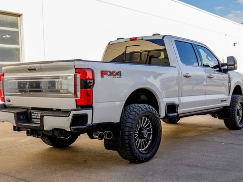 Used 2024 Ford F350 Platinum AWD/4WD image 9