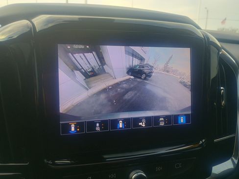 Used 2023 Chevrolet Traverse RS w/ LPO, Floor Liner Package image 36