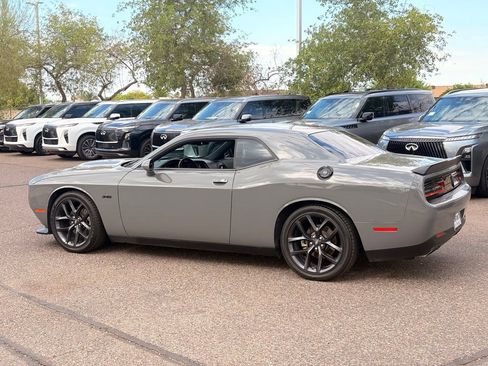 Used 2023 Dodge Challenger R/T w/ Blacktop Package RWD image 4
