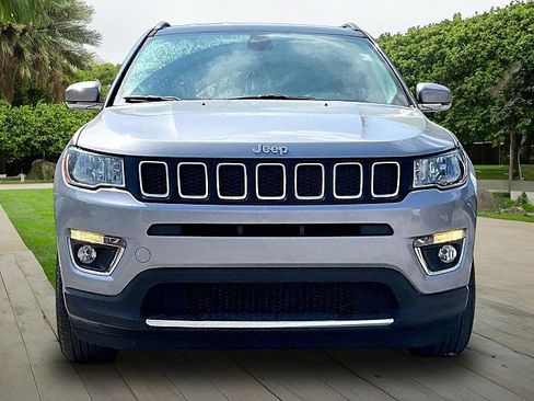 Used 2019 Jeep Compass Limited FWD image 2
