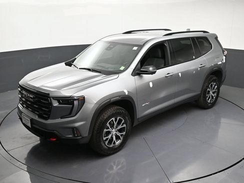 Used 2026 GMC Acadia AT4 w/ Luxury Package AWD/4WD image 16