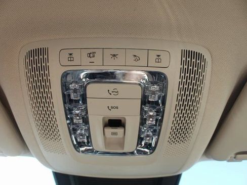 Used 2022 Mercedes-Benz GLE 350 4MATIC image 33