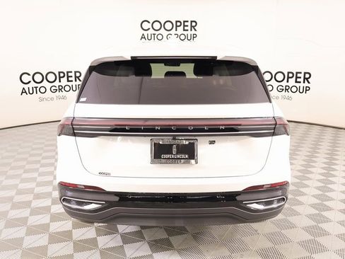 New 2026 Lincoln Nautilus Premier AWD/4WD image 21