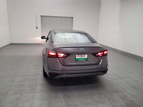 Used 2022 Nissan Altima 2.5 S FWD image 6