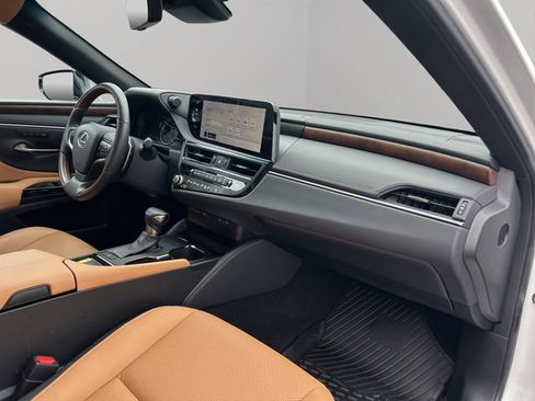 Used 2023 Lexus ES 250 w/ Premium Package AWD/4WD image 38