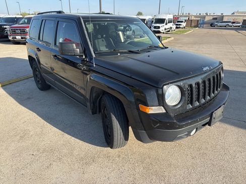 Used 2015 Jeep Patriot Sport w/ Power Value Group image 18