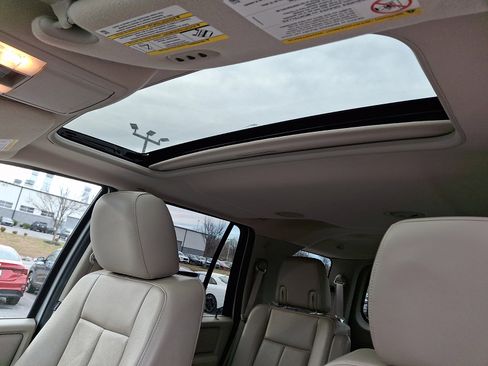 Used 2013 Ford Expedition Limited image 16