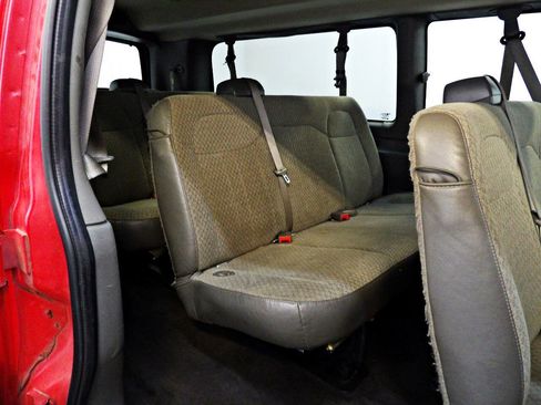 Used 2020 Chevrolet Express 3500 LS RWD image 11